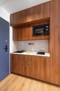 Hydria Boutique Suites by Athens Stay - 9