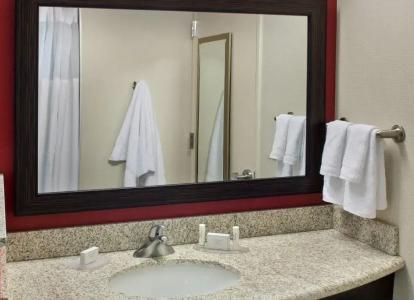 Courtyard by Marriott Washington, D.C./Foggy Bottom - 10