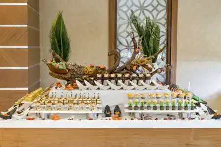 Royal Holiday Palace - 11