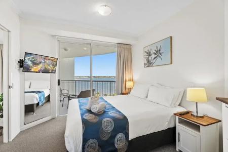 Crystal Bay On The Broadwater - 123