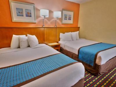 Seashire Inn & Suites - 55