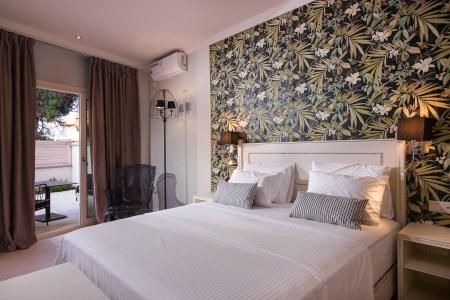 Neikos Mediterraneo Luxury Suites - 39