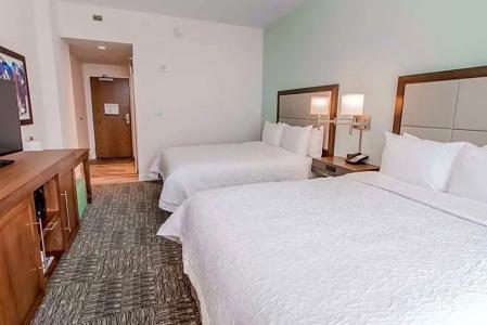 Hampton Inn & Suites Beach-Beachfront - 42