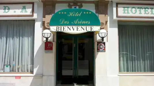 Des Arenes - 0