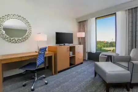 DoubleTree by Hilton Atlanta Airport - 59