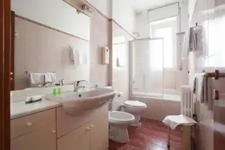 Ihs Milano ApartArgonne Park - 17