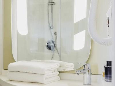 ibis Bordeaux Centre Bastide - 43