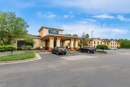 Clarion Inn & Suites Northwest - 23