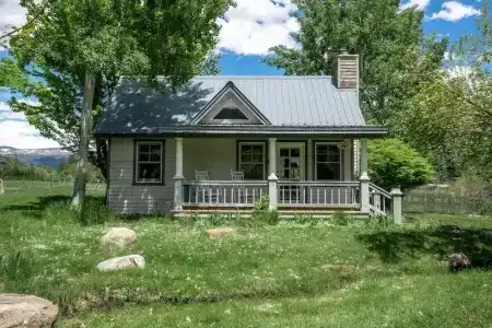 Apple Orchard Inn & Cottages - 38