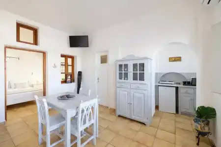 Vrachia Studios & - 65