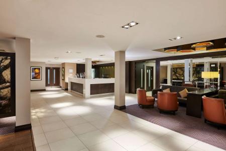 DoubleTree by Hilton London Ealing - 1