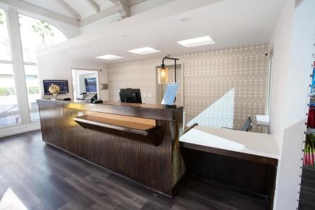 Vagabond Inn - 6