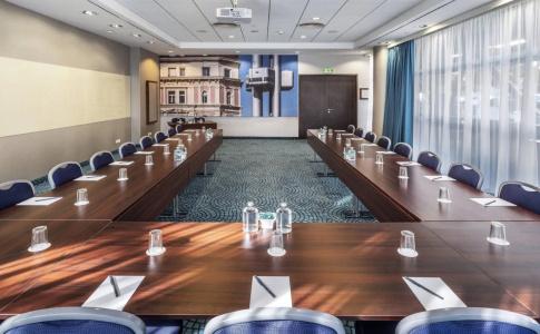Courtyard by Marriott Prague City - 16