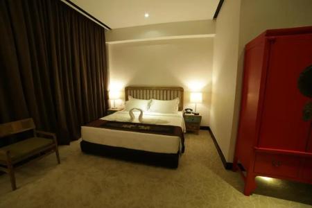 1825 Gallery - 73