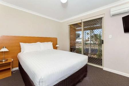 Quality Inn Railway - 9