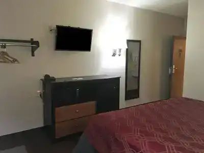 Americas Best Value Inn - - 3