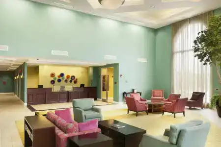 DoubleTree by Hilton - 1