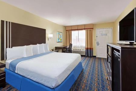 Days Inn by Wyndham San Antonio Northwest/Seaworld - 12