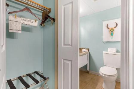 Riverwalk Plaza - 50