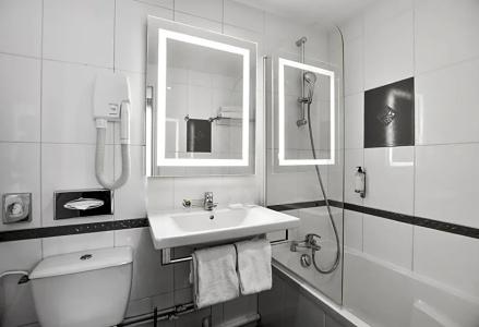 Best Western Montcalm - 27