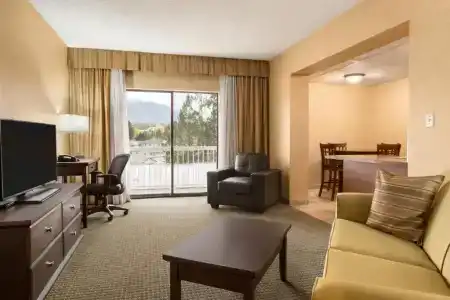 Days Inn by Wyndham Conference Centre - 41