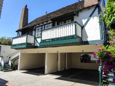 Briarwood Inn - 140