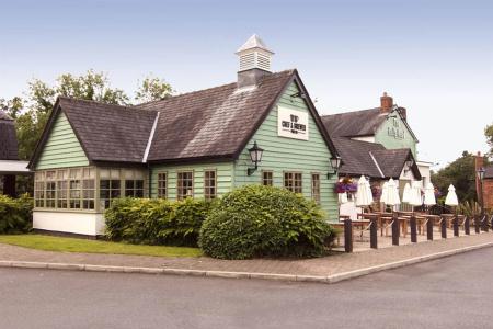 Premier Inn - Heaton Park - 9