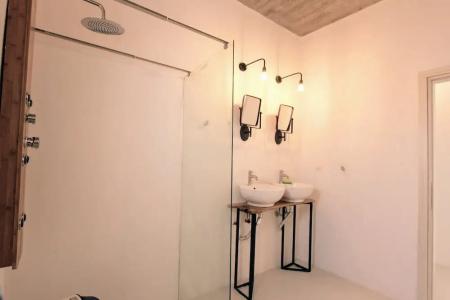 Mesanto Luxury Suites - 104