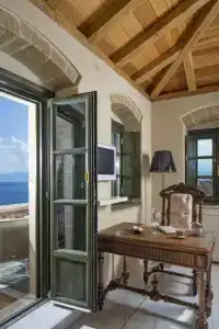 Moni Emvasis Luxury Suites - 87