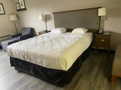 Rodeway Inn Airport - 23