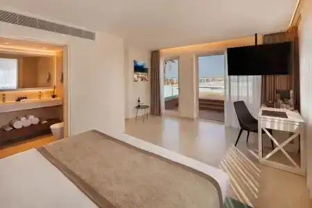 Milos Dead Sea - 4