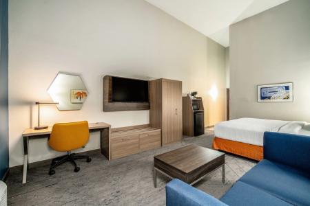 Holiday Inn Express & Suites Phoenix - West, an IHG - 45