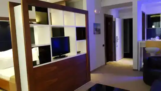 M Palace - 1
