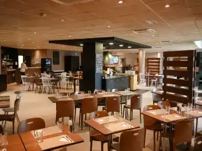 Campanile Roissy - 22