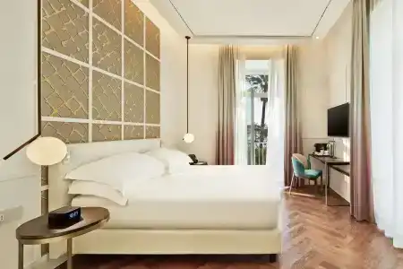 The Britannique Naples, Curio Collection By Hilton - 40