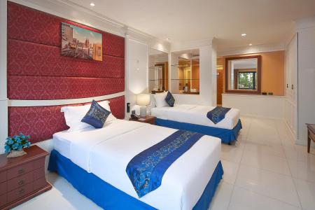 Floral · Dolphin Circle Pattaya - 1