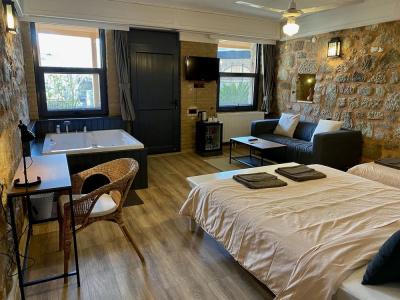 Attalos Suites - 40
