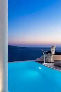 Charisma Suites - 12