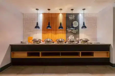 Hampton by Hilton London Park Royal - 32