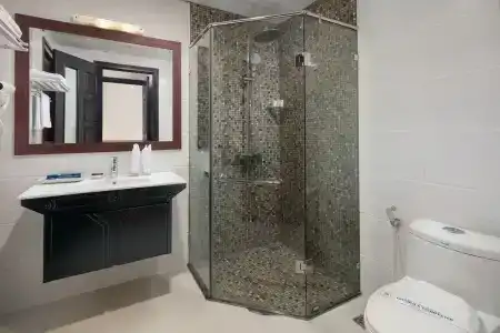 Serene Boutique & Spa - 6