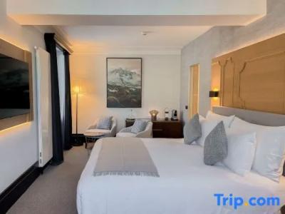Villars Palace - 100