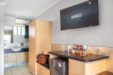 Alara Motor Inn - 49