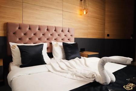 Minus One Suite - 5