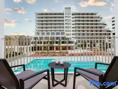 SeaCono Patong Beach Front - 140
