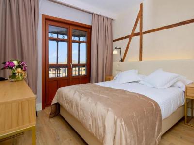 Boutique Adolfo - 22