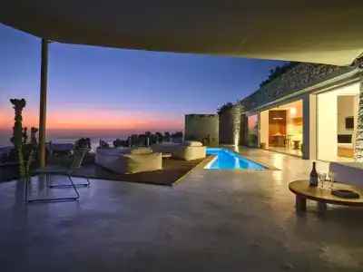 Santorini Heights - 90