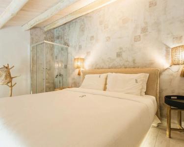 Blue Carpet Luxury Suites - 95