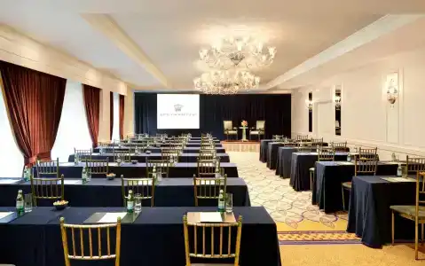 Lotte New York Palace - 18