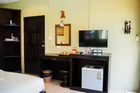 Lanta Castaway Beach Resort - 47