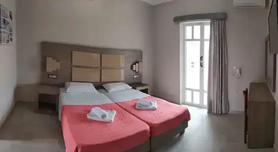 Giannis Studios - 1